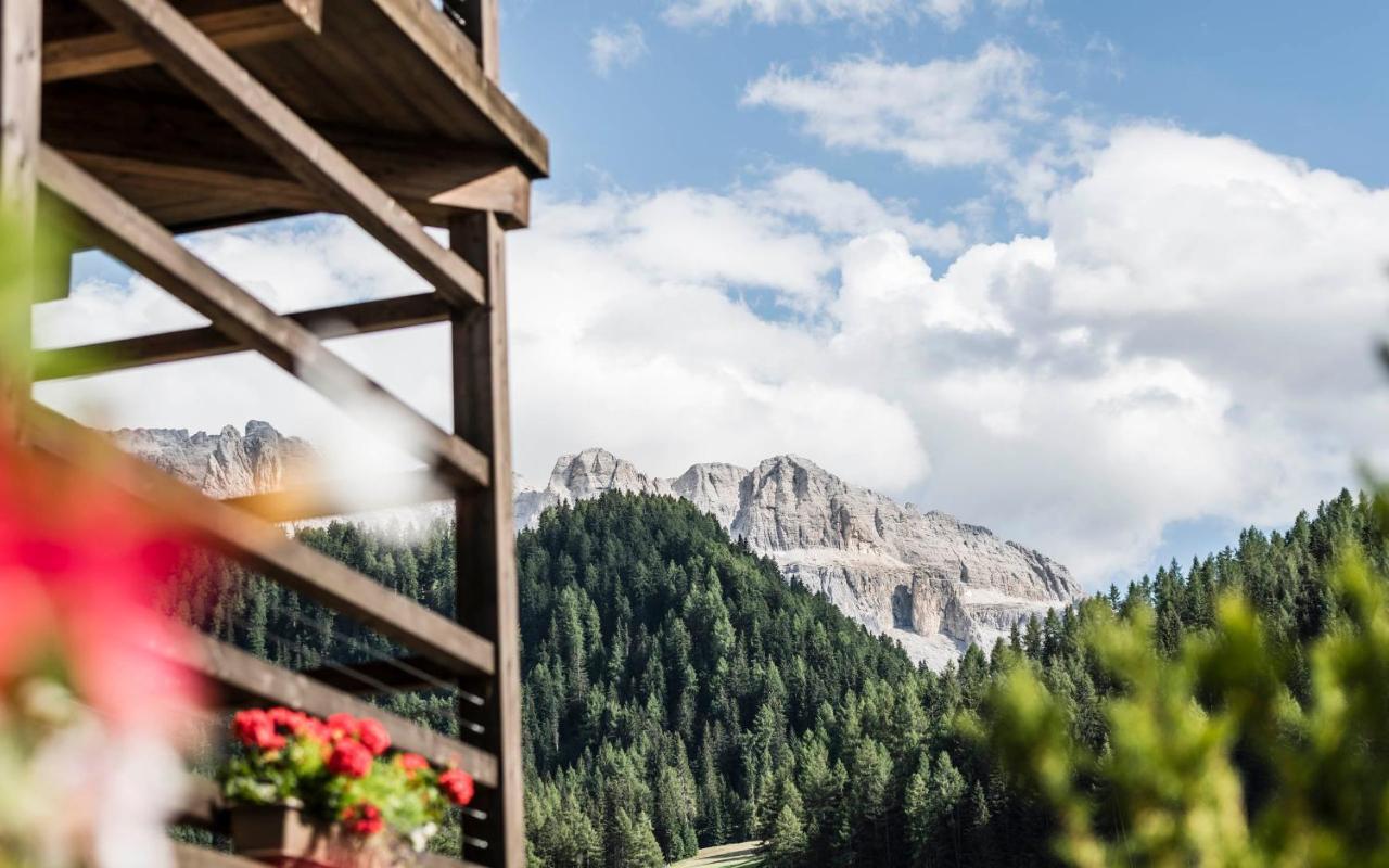 Cadepunt The Dolomites Lodge Selva di Val Gardena Exterior foto