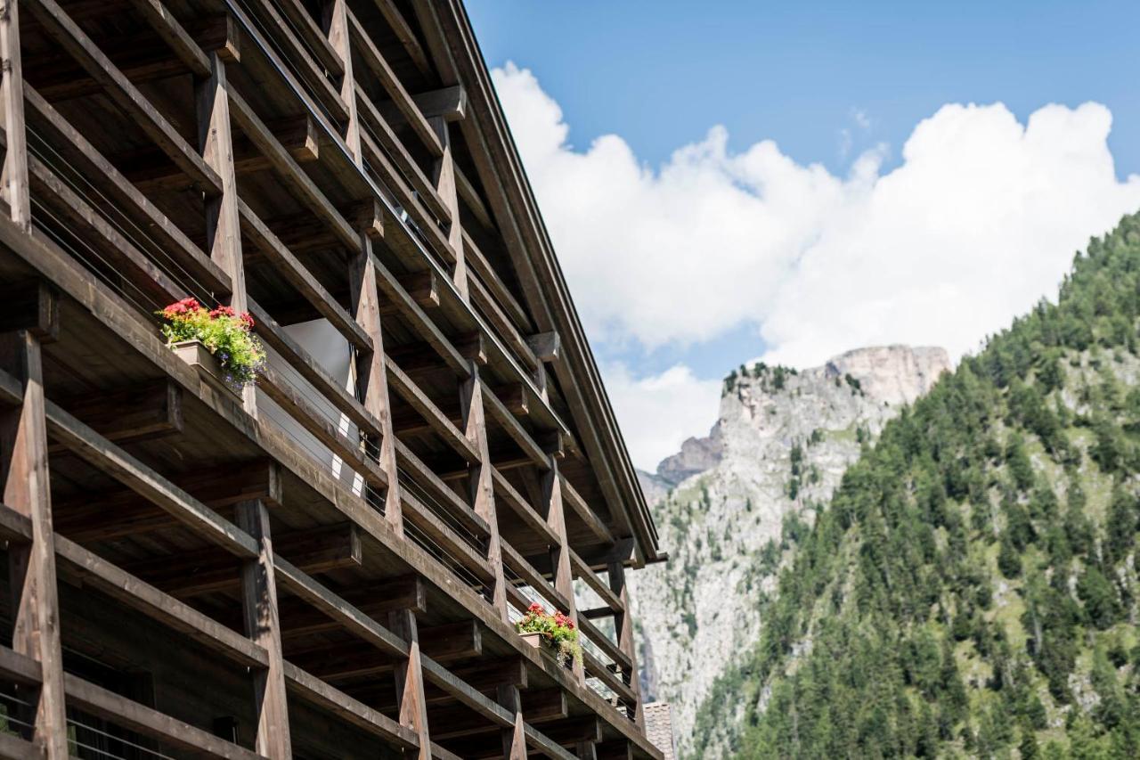 Cadepunt The Dolomites Lodge Selva di Val Gardena Exterior foto